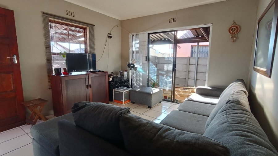To Let 3 Bedroom Property for Rent in Highbury Park Western Cape